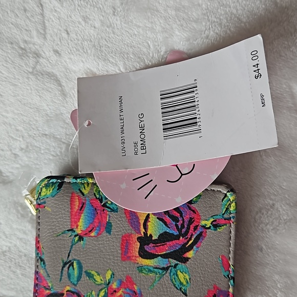 BETSEY JOHNSON Wallet - Picture 8 of 10